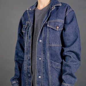 vintage 1990s Calvin Klein jean jacket 🌊